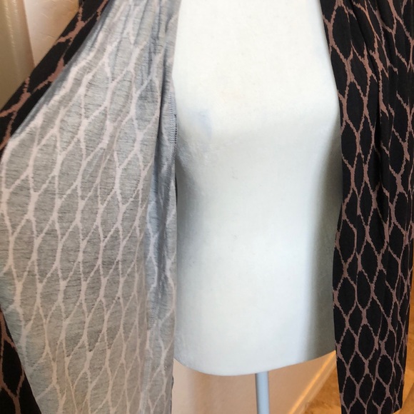 Tart Collections Cardigan NWT - Picture 3 of 8